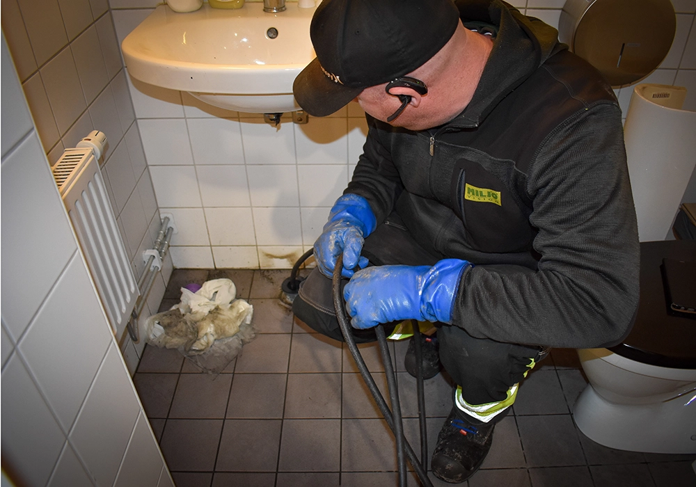 Rensning-av-avlopp-i-Svedala